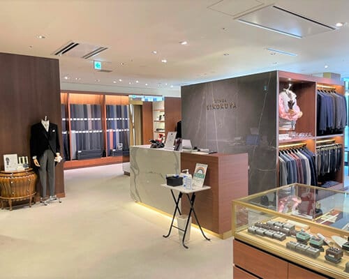 入口から受付方向