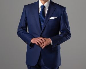 スーツはサイズ感が命！｜正しいスーツ選びのチェックポイント  