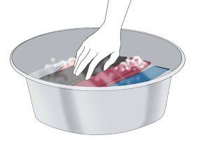 ネクタイのお手入れ方法は？基本をわかりやすく解説、ネクタイのお手入れ方法、自宅で洗濯する
