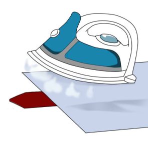ネクタイのお手入れ方法は？基本をわかりやすく解説、ネクタイのお手入れ方法、スチームを当てる