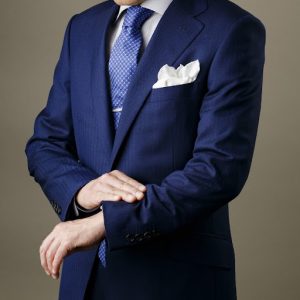 スーツの臭いを消すには？自分でできる予防とケア方法を解説、スーツにつく臭いの種類、汗や体臭