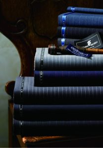 メンズ向けオーダージャケットの魅力は?特別な一着を仕立てるコツを解説、オーダージャケットの価格が決まる要素、生地のブランド