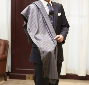 パーソナルカラーでスーツを選ぶ！簡単な診断方法とタイプ別コーデ、パーソナルカラーとは？ビジネスシーンで大事な第一印象をよくできる